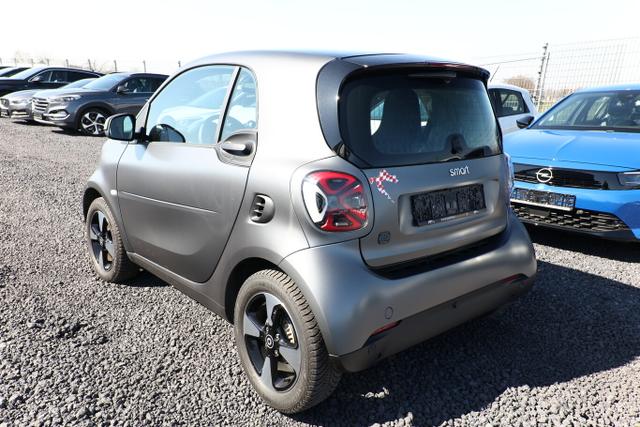 Smart fortwo passion EQ QuickCharge Pano LED PDC SHZ 