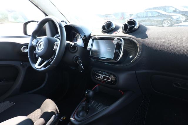Smart fortwo passion EQ QuickCharge Pano LED PDC SHZ 