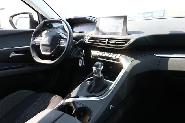 Peugeot 5008 Active Business 1.2 PT 130 7-S Nav PDC AHK 