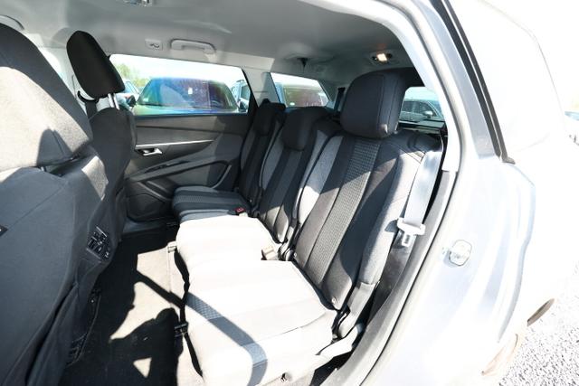 Peugeot 5008 Active Business 1.2 PT 130 7-S Nav PDC AHK 