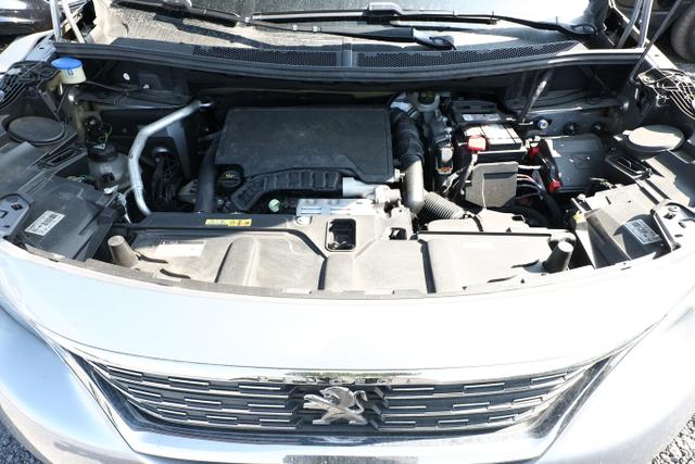 Peugeot 5008 Active Business 1.2 PT 130 7-S Nav PDC AHK 