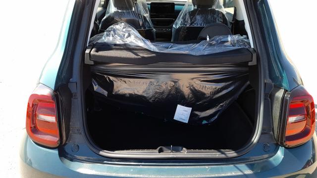 Fiat 500e 3+1 42 kWh 118 SchukoM2 CarPlay Klima Keyl Temp 