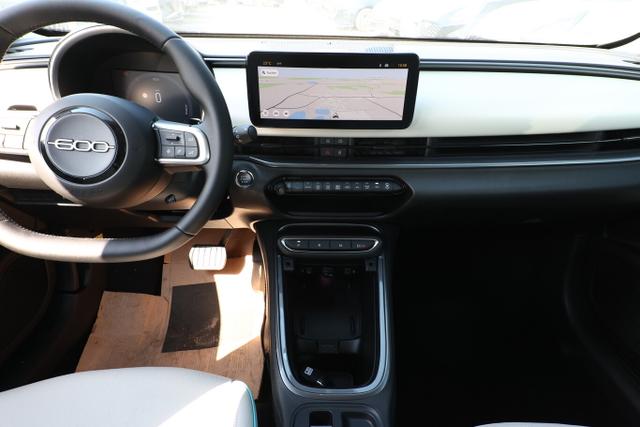 Fiat 600 MHEV 136 DCT LaPrima Massage Nav eHk SHZ Kam 