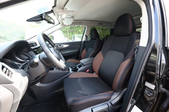 Nissan Qashqai N-MOTION 1.3 DIG-T 160 DCT PanoD LED Nav 