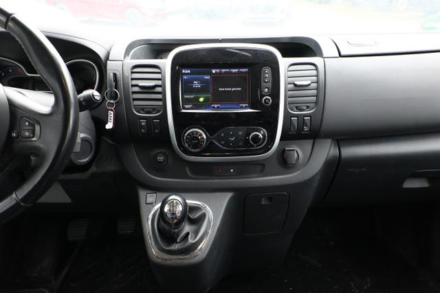 Renault Trafic Grand SpaceClass dCi 145 L2 7S Nav PDC 