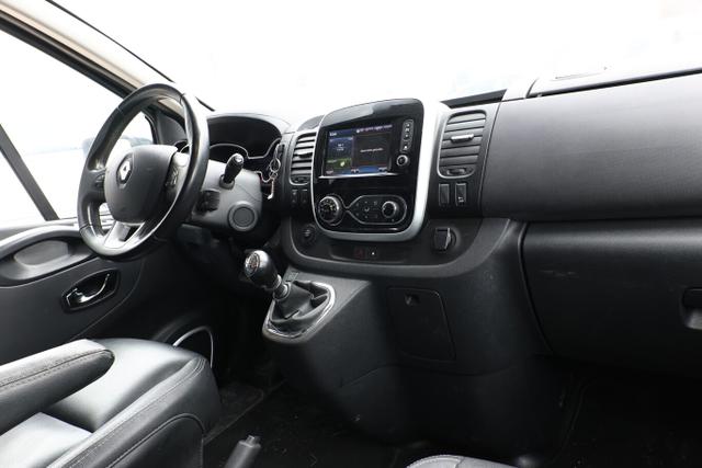 Renault Trafic Grand SpaceClass dCi 145 L2 7S Nav PDC 
