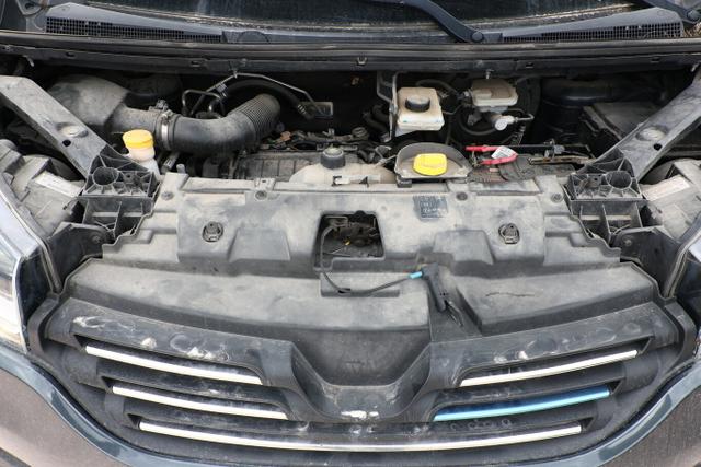 Renault Trafic Grand SpaceClass dCi 145 L2 7S Nav PDC 