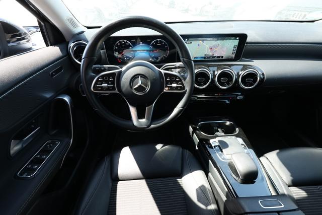 Mercedes-Benz A-Klasse Progressive A 200 DCT DisplayP ParkAs LED SHZ 