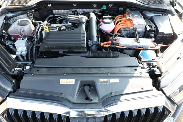 Skoda Octavia PHEV 204 DSG SideA ACC Kam SHZ Kessy 18Z 