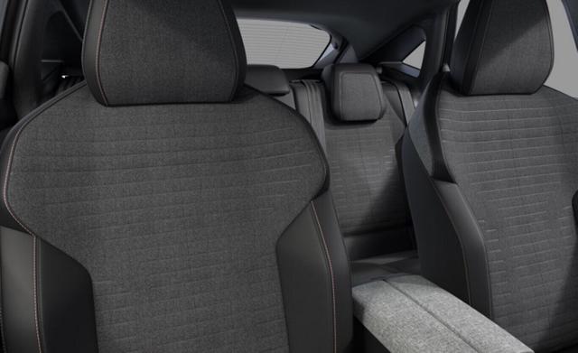 Peugeot 3008 Allure MHEV 136 eDSC6 ACC 360° SHZ PanoNav 