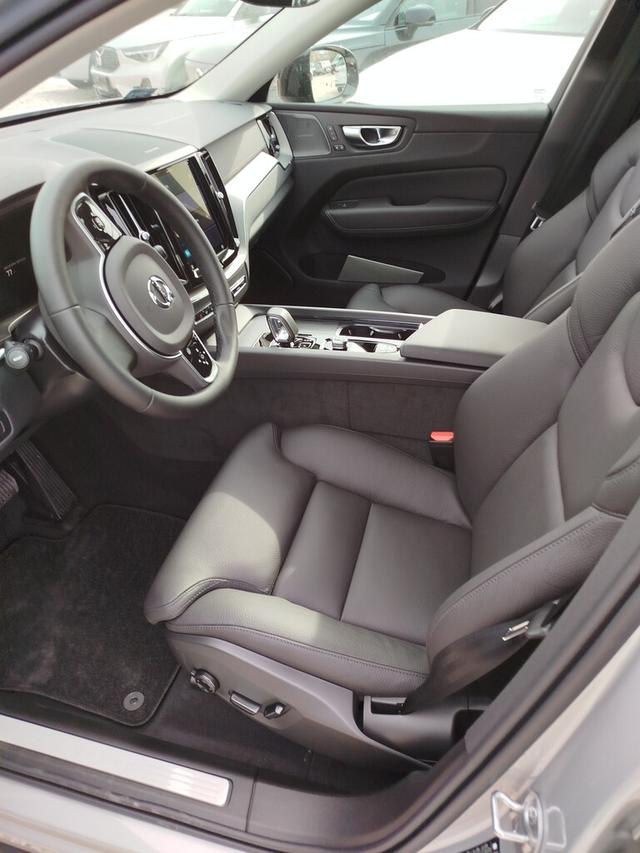 Volvo XC60 Ultra Dark T6 AWD 360Kam HUD Pano ACC H/K 