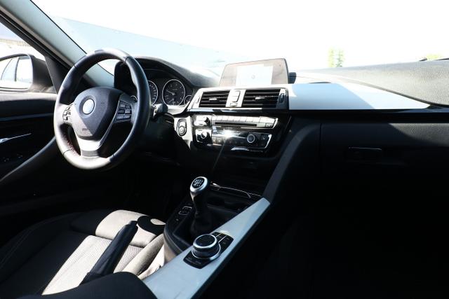BMW 3er Touring Sport Line 318d LED Nav SHZ PDC KeyL 