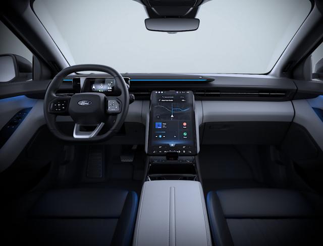 Ford Explorer Premium 77KWh Ext Range HUD Pano B&O 