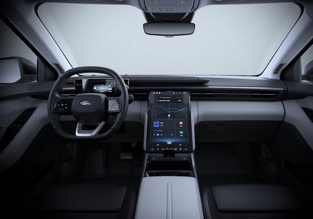 Ford Explorer 77KWh Ext Range Nav Massage ACC SHZ Kam 