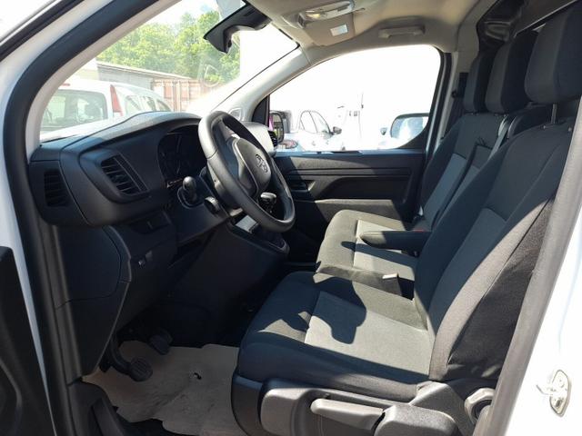 Vivaro Edition 2.0 D 145 L L3 3S Klima PDC 