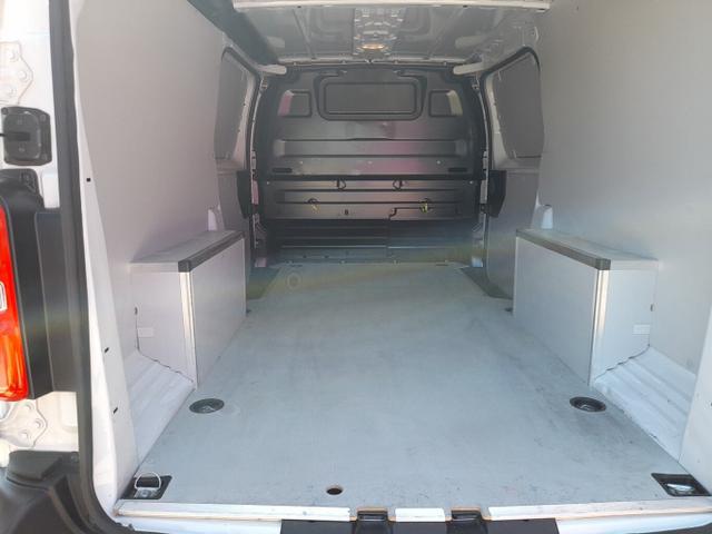 Vivaro Edition 2.0 D 145 L L3 3S Klima PDC 
