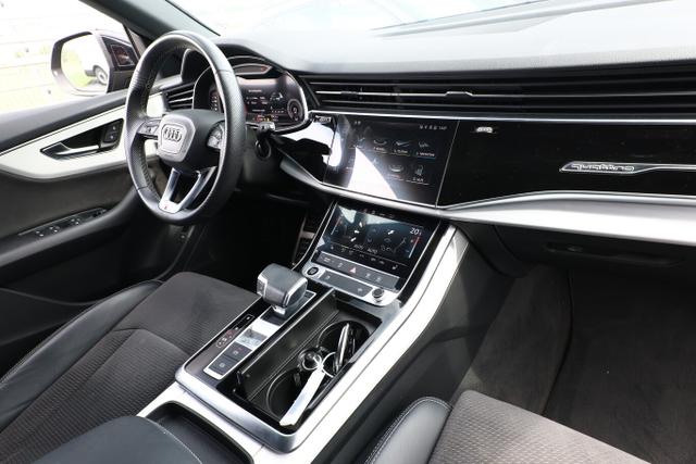 Audi Q8 55 TFSI quattro tiptr. S line Sport 21Z Matri 