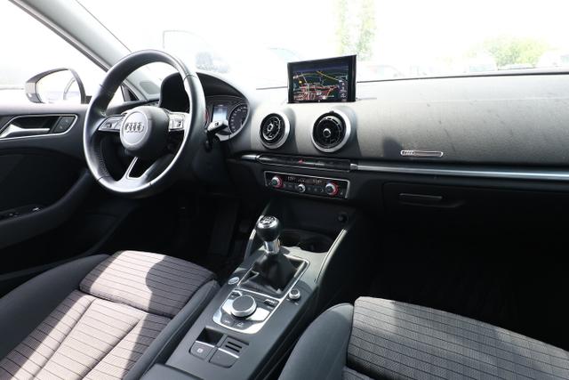 Audi A3 Sportback sport 35 TFSI 150 Nav PDC KeyL Temp 