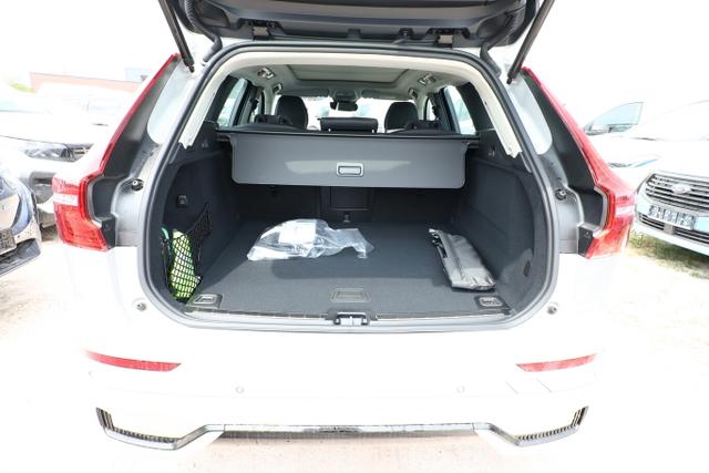 Volvo XC60 Ultra Dark T6 AWD 360Kam HUD Pano ACC H/K 