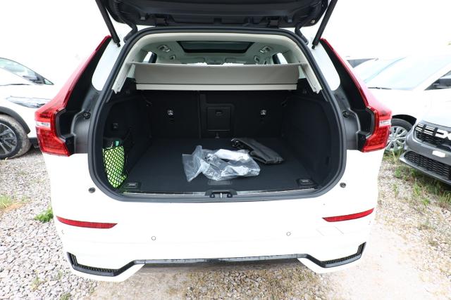 XC60 Ultra Dark T6 AWD 360Kam HUD Pano ACC H/K 