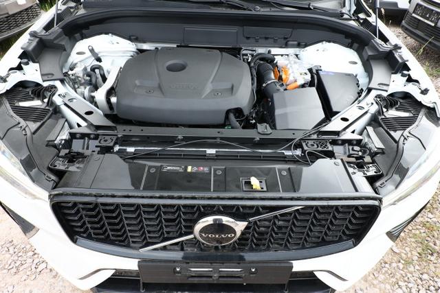 XC60 Ultra Dark T6 AWD 360Kam HUD Pano ACC H/K 