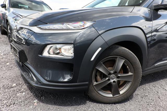 Hyundai KONA Elektro Trend 64kWh ACC PDC Kam CarPlay 
