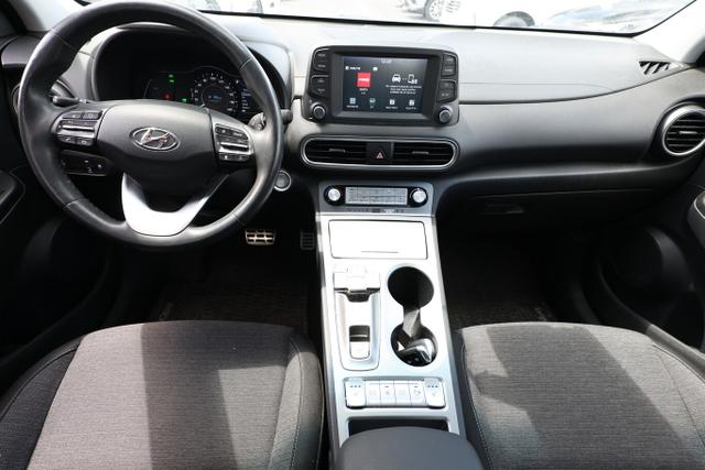 Hyundai KONA Elektro Trend 64kWh ACC PDC Kam CarPlay 