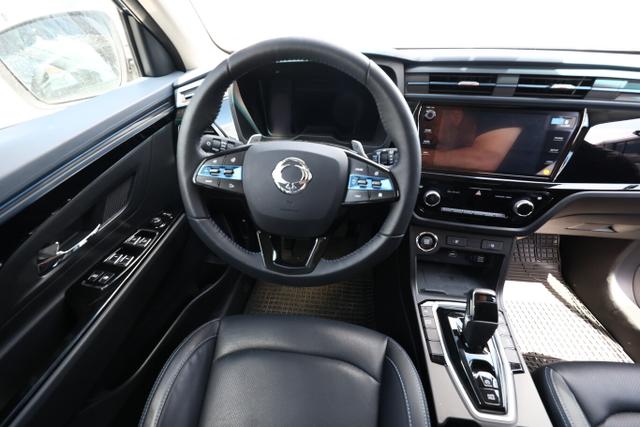 Ssangyong Korando E-Motion Titanium 190 Leder LED ACC PDC 