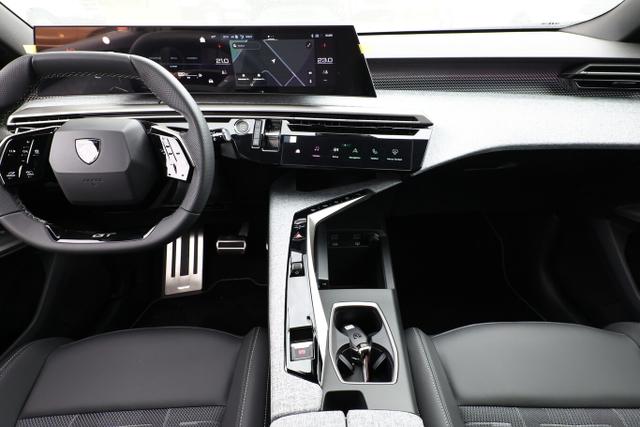 Peugeot 5008 136 eDSC6 GT Matrix SHZ Nav eHK DriveA ACC 
