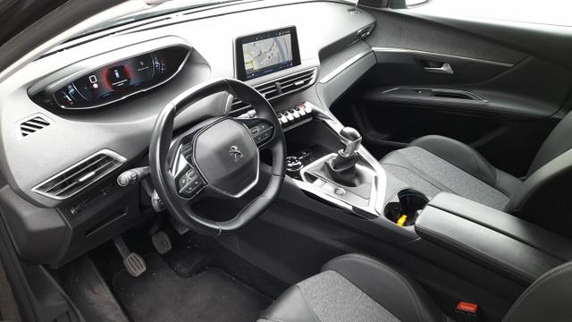 Peugeot 3008 Allure 1.2 PureTech 130 Nav KeyL Kam LED 
