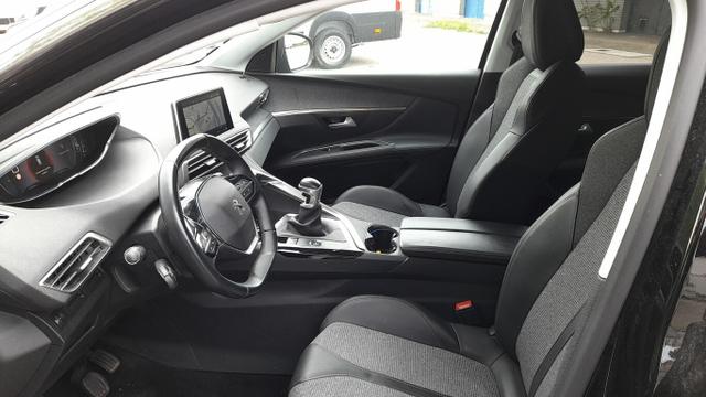 Peugeot 3008 Allure 1.2 PureTech 130 Nav KeyL Kam LED 