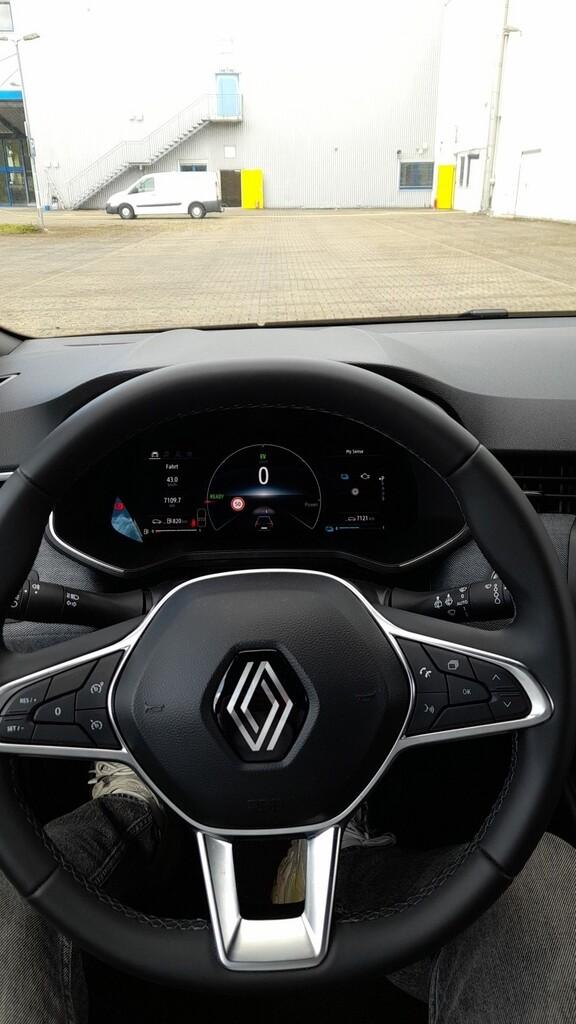 Clio Techno V 1.6 E-TECH Hybrid 145 LED Nav. PDC 