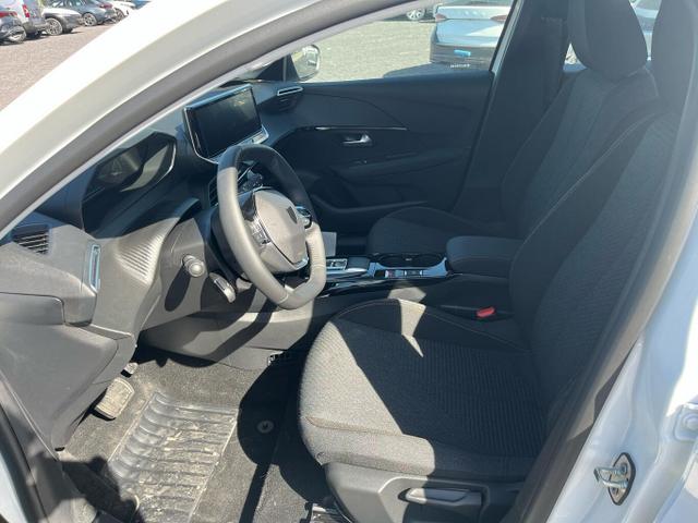 Peugeot 208 136 Style 11kW-OBC LED PDC MirrorL Temp 