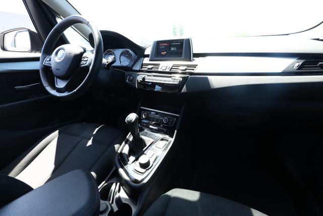 BMW 2er Active Tourer Advantage 216i LED PDC SHZ 