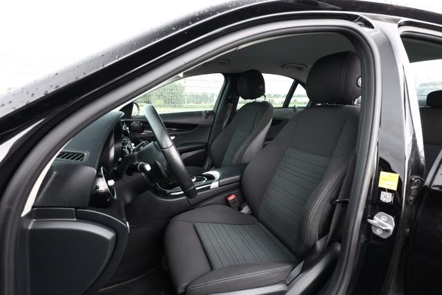 Mercedes-Benz C-Klasse AVANTGARDE C 180 d Aut 122 LED Nav Kam PDCvo/hi 