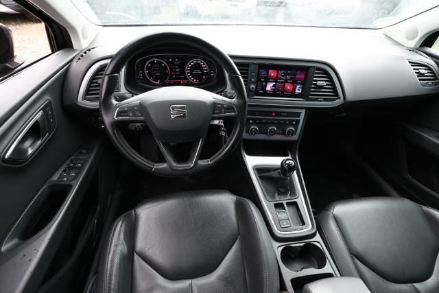 Seat Leon Sportstourer Style ST 1.6 TDI 116 Leder Nav LED PDC AHK 