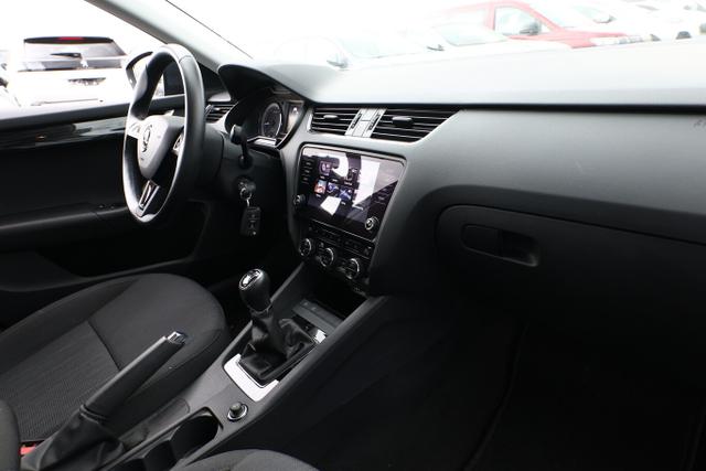 Skoda Octavia Combi Style 1.5 TSI 150 SmartLi PDC 