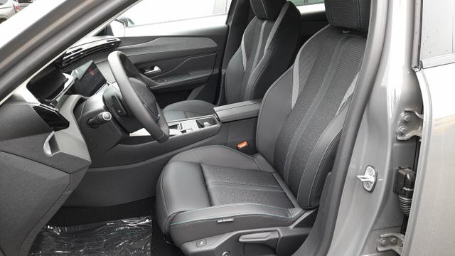 Peugeot 308 130 EAT8 Allure Nav Keyl 360° ACC SHZ PDC 