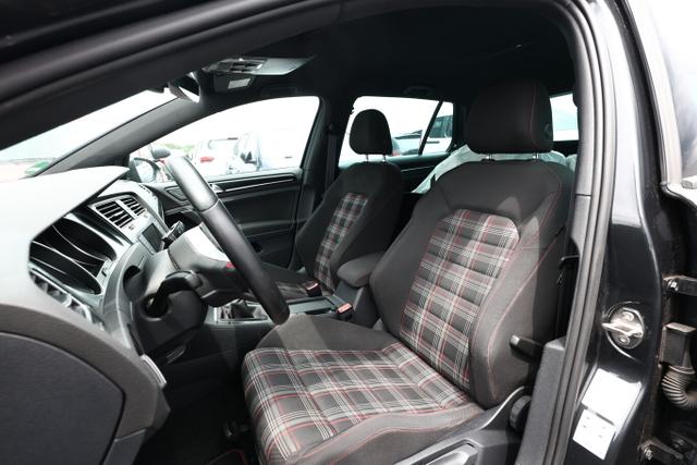Volkswagen Golf GTI Performance VII 2.0 230 Nav SHZ PDC AHK 