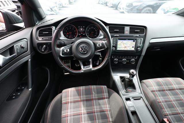 Volkswagen Golf GTI Performance VII 2.0 230 Nav SHZ PDC AHK 
