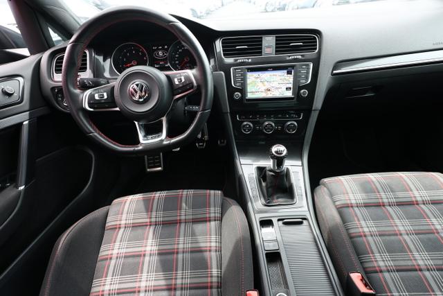 Volkswagen Golf GTI Performance VII 2.0 230 Nav SHZ PDC AHK 