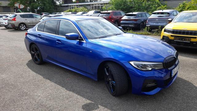 BMW 3er - M Sport 320d Steptronic Laser HUD Leder AHK 19Z