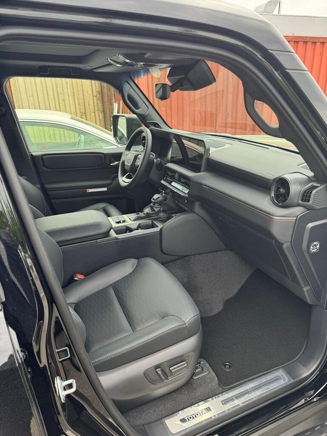 Toyota Land Cruiser 2.8 D4-D 204 Aut 4x4 Pano Nav JBL 