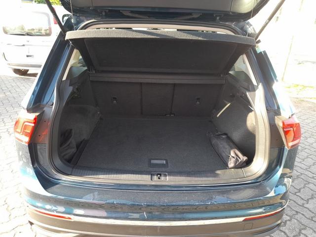 Volkswagen Tiguan LIFE 1.5 TSI 150 Pano AHK ParkAs AppC SHZ 