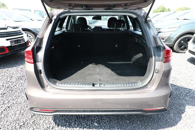 Kia Ceed Sportswagon SW 1.4 TGDI 140 Kam PDC Klimaaut. LaneAs 