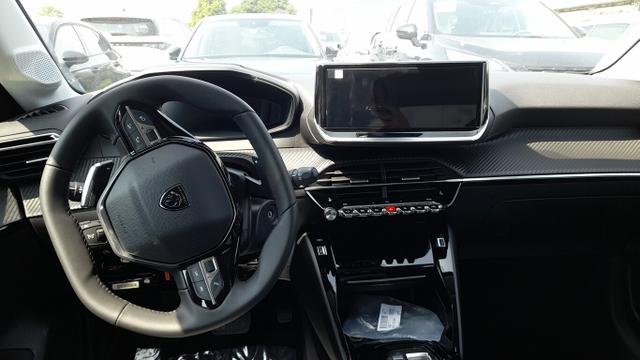 Peugeot 208 MHEV 100 DSC6 Allure ACC Kam LED SHZ 4JGar 