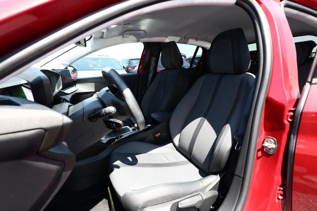 Peugeot 208 Allure Pack 1.2 PureTech 100 Nav. PDC 