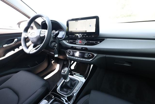 Hyundai i30 1.0 TGDI 100 Advantage LED Nav Kam PDC Temp 