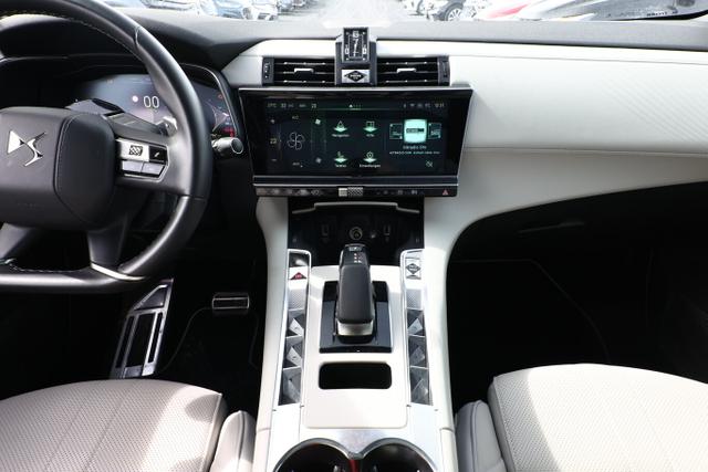DS Automobiles 7 Opera E-Tense 360 Hybrid 4x4 NightV Nav Focal 