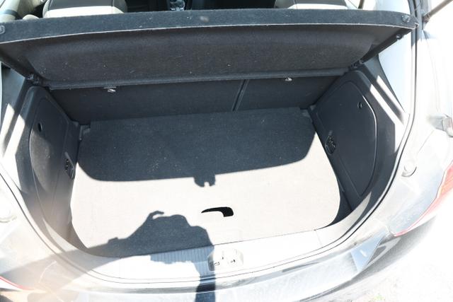 Opel Corsa INNOVATION E 1.4 90 Temp SHZ PDC Kam Klima 